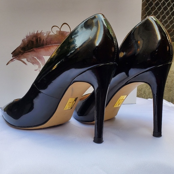 SOLD-Truth or Dare by Madona sexy heels: Size 6M - Picture 3 of 7